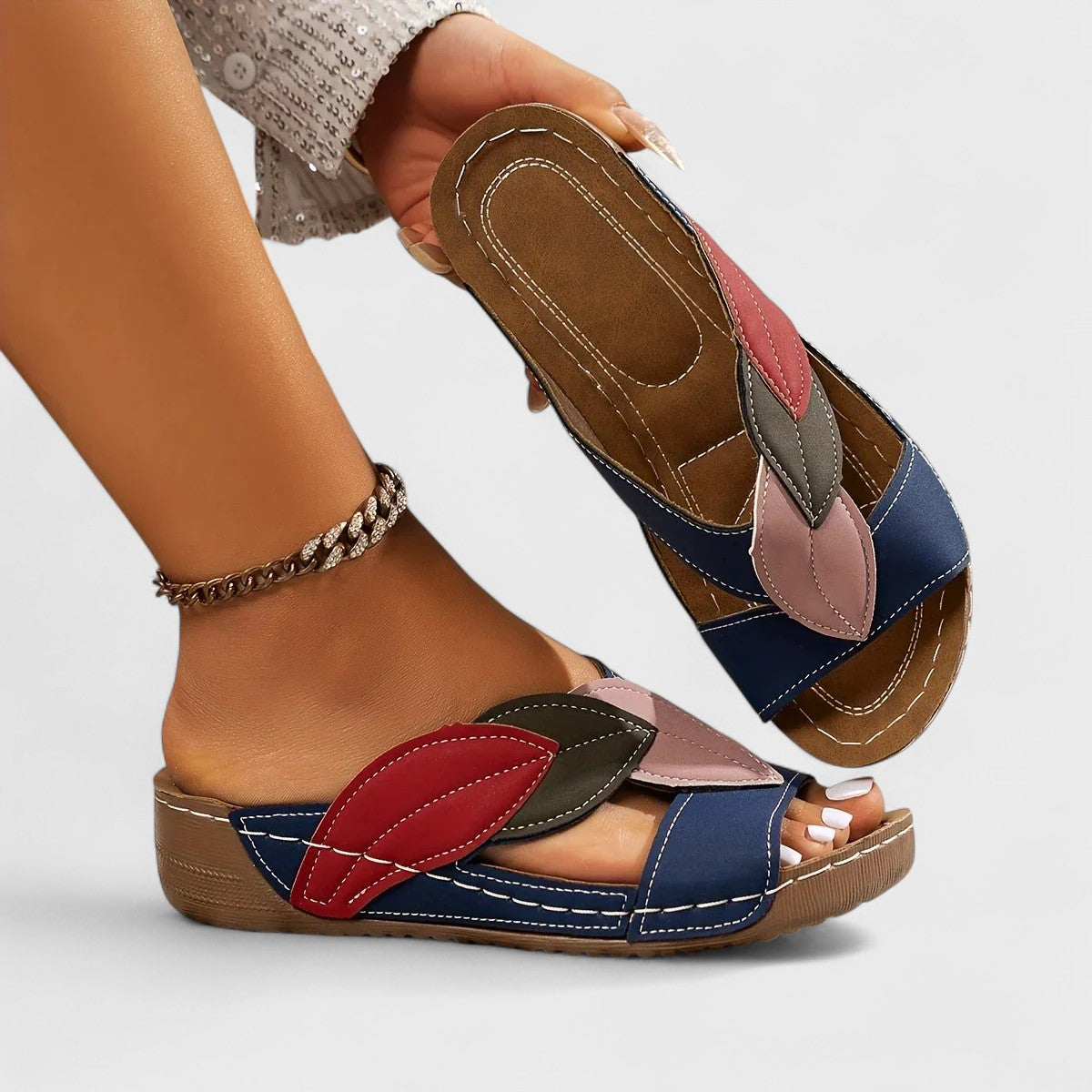 Solveig - Klapki slip-on