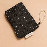 Billie | Elegancka czarna saszetka z perłowym uchwytem